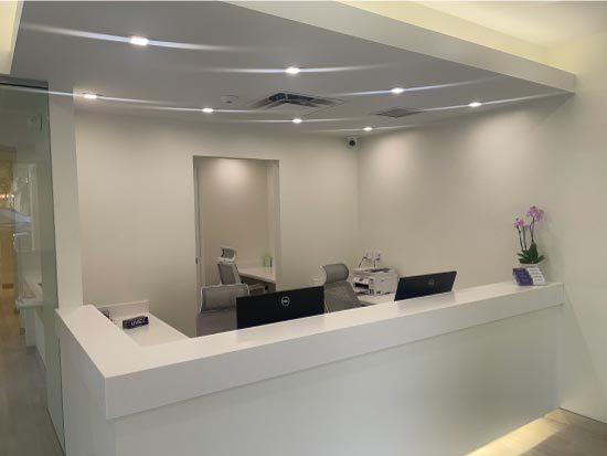 prosthodontist front desk